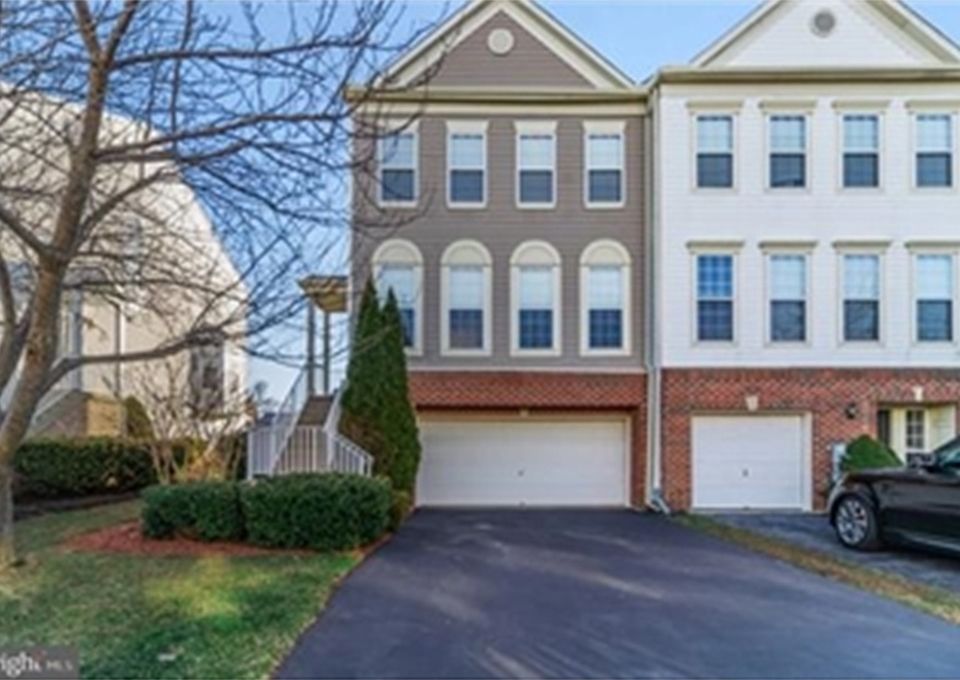 1st image of 323 Rockmeade Dr