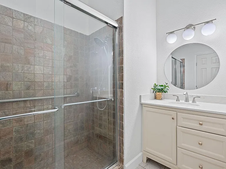222 Primrose Dr — Photo 27