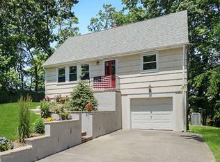 131 Overlook Dr, Neptune, NJ 07753