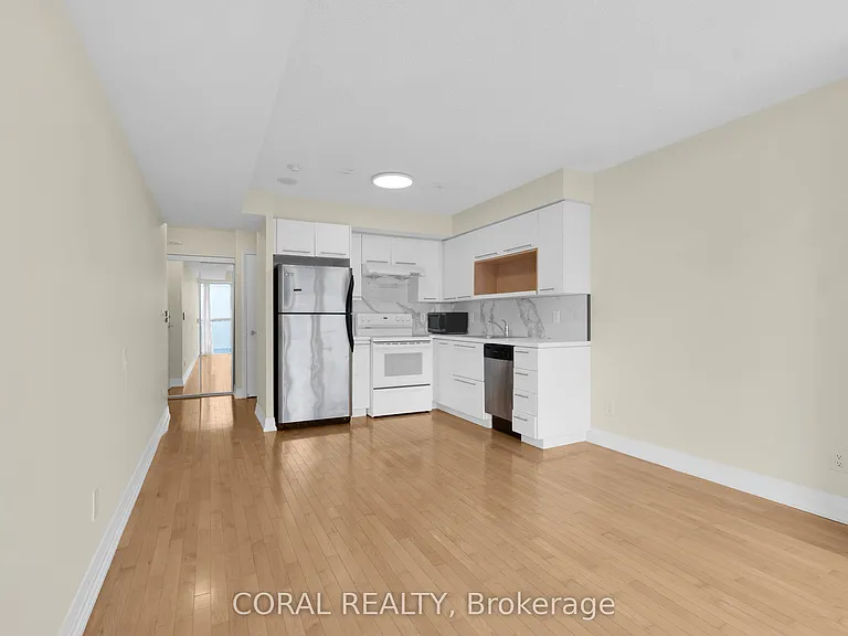 25 Carlton St #1901 — Photo 9