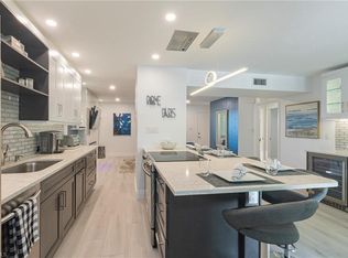 788 Park Shore Dr APT F37, Naples, FL 34103