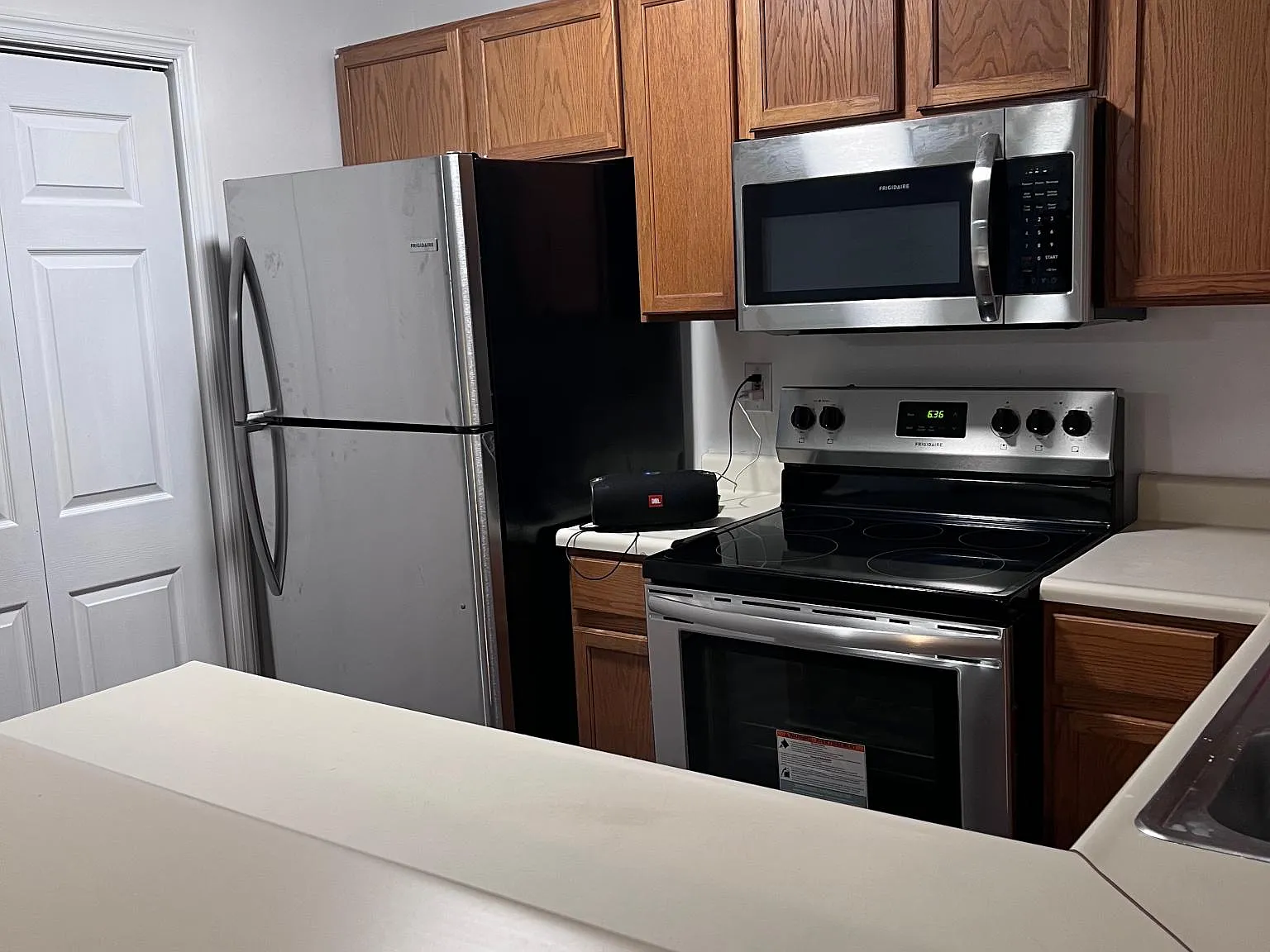 1004 Brookhollow Dr — Photo 3