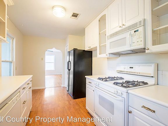 4th image of 1215 Piedmont Ave #A