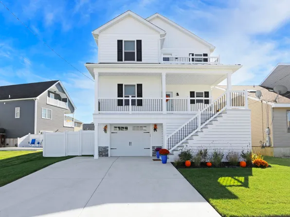 2 Hutchison Pl, Brigantine, NJ 08203