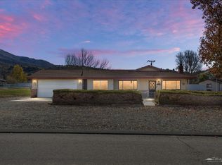 28200 Stallion Springs Dr, Tehachapi, CA 93561