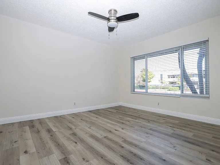 La Casa Blanca — Photo 39