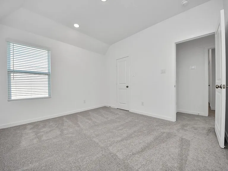 27443 Sunterra Village Dr — Photo 39