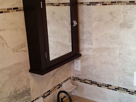 5th image of 3194 Webster Ave #2F