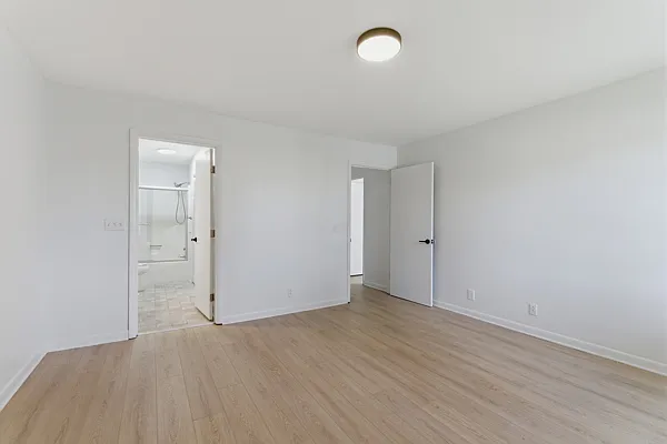 800 Williamsburg West Dr — Photo 21