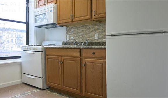 4th image of 15 Palmetto St #2