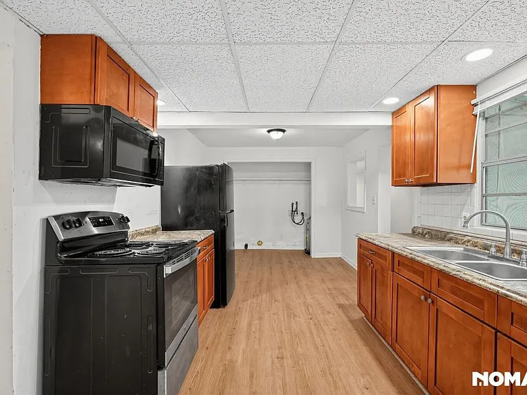 8915 N Orleans Ave — Photo 8