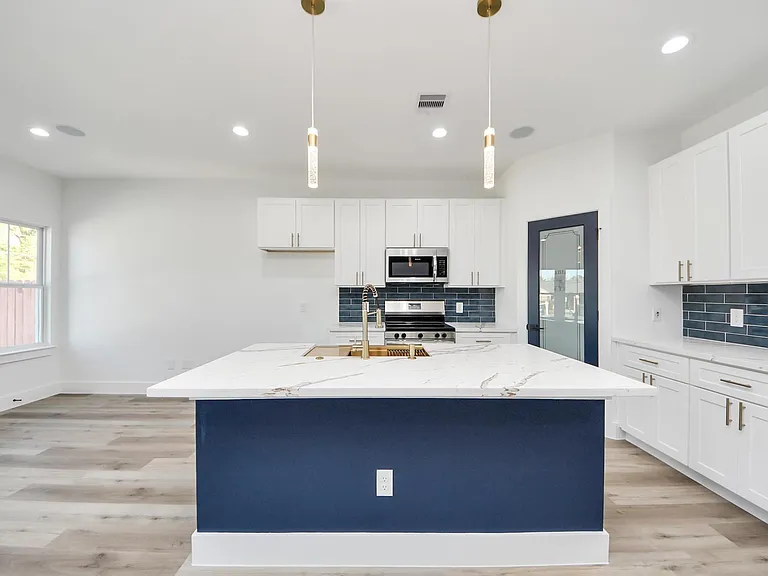 4606 Mallow St #B — Photo 13