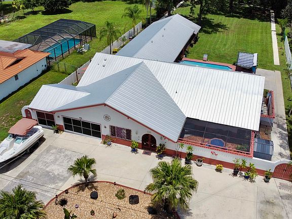 3rd image of 457 S Naranja Avenue