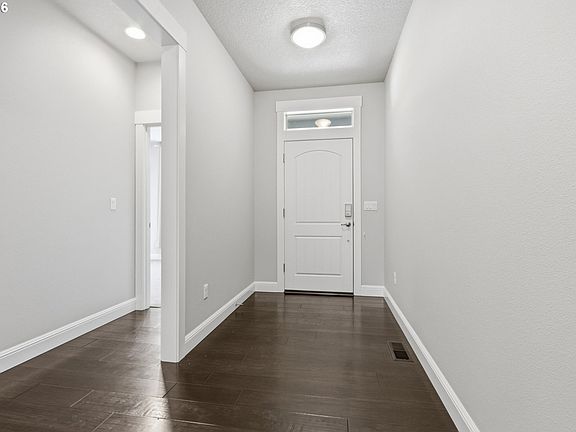 3rd image of 11012 Ne 2nd Ct