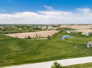 128 Wood Ridge Rd, Anamosa, IA 52205