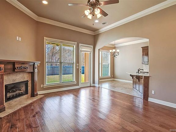 3rd image of 1120 Creole Dr