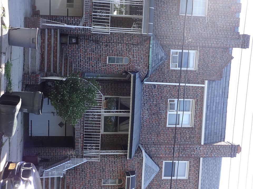1st image of 141 Dahlgren Pl