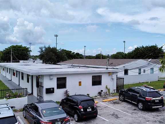 3rd image of 715 NW 7th Avenue