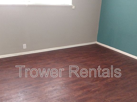 4th image of 4130 Lynbrook Ave