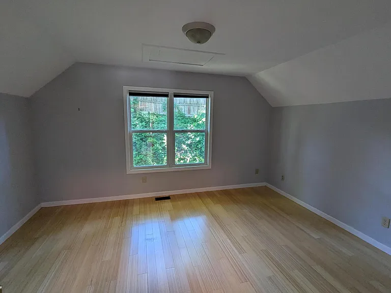 92 Haywood Rd — Photo 16