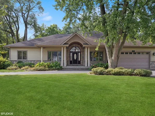 111 E Clarendon St, Prospect Heights, IL 60070