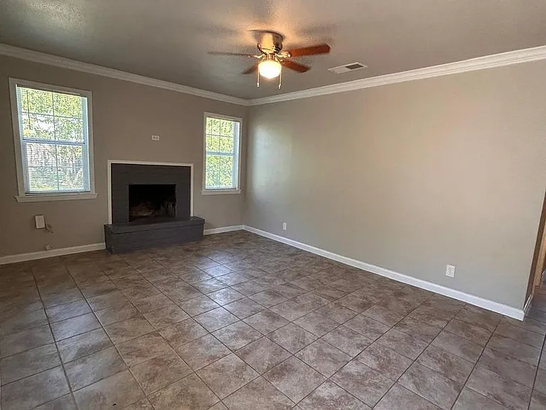 2706 Little Valley Cv #B — Photo 3