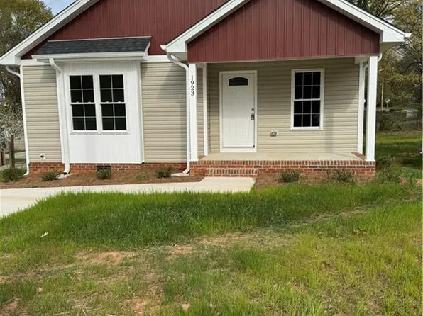 1923 S Martin Luther King Jr Dr, Winston Salem, NC 27107