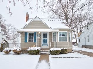 1374 W Saratoga Ave, Ferndale, MI