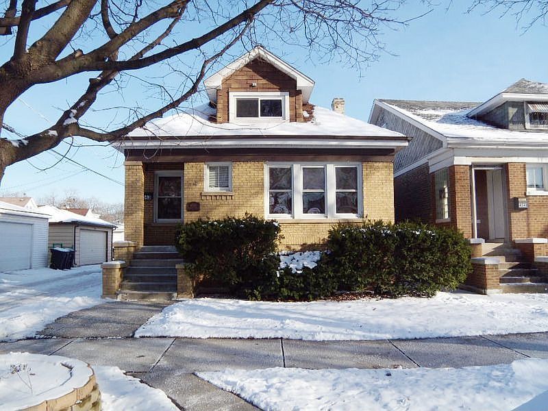 Front of Lovely Bungalow