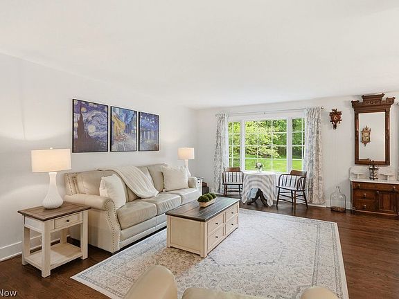 5th image of 76 Maple Hill Dr