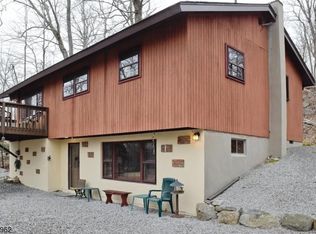 20 Old Stagecoach Rd, Andover, NJ 07821