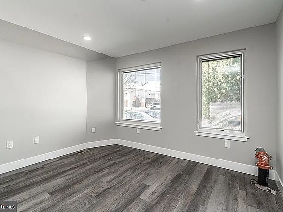 3rd image of 1223 Leopard St #1