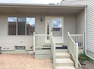62351 Arlington Cir UNIT 2, South Lyon, MI 48178