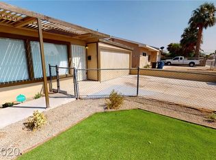 1813 Ardmore St, Las Vegas, NV 89104