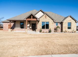 9213 NW 99th St, Yukon, OK 73099