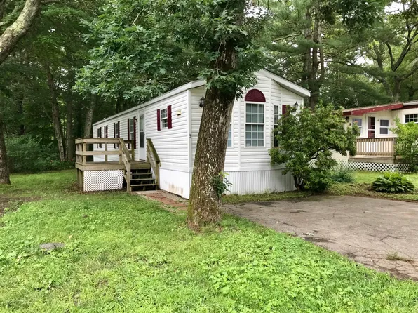 300 Nathan Ellis Highway #3, Mashpee, MA 02649