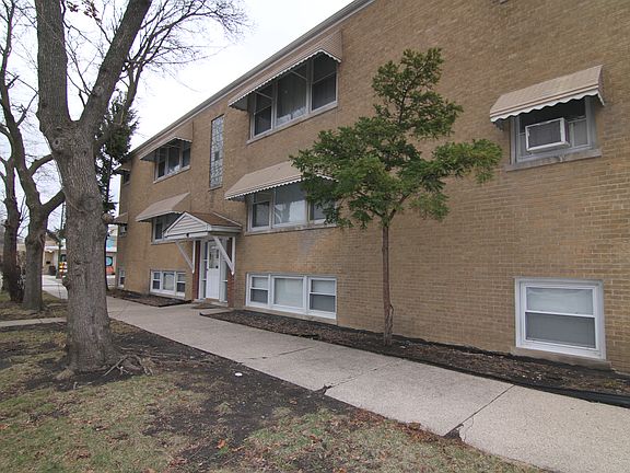 2nd image of 3555 N Neva Ave #2N