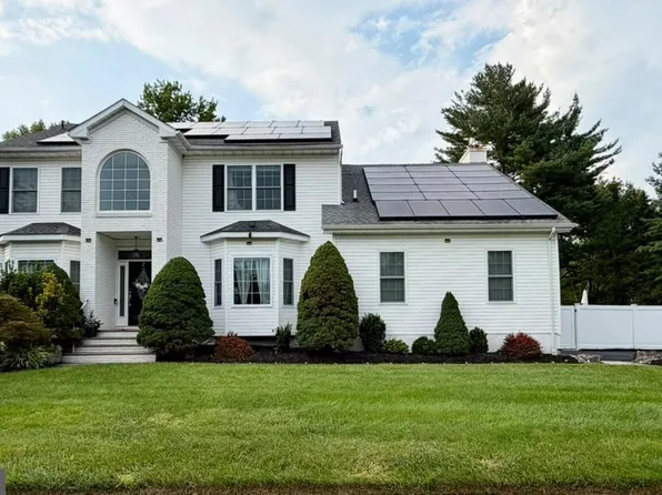7 Sarah Ct, Monmouth Junction, NJ 08852