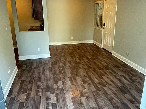 3rd image of 2309 Baronne St #105