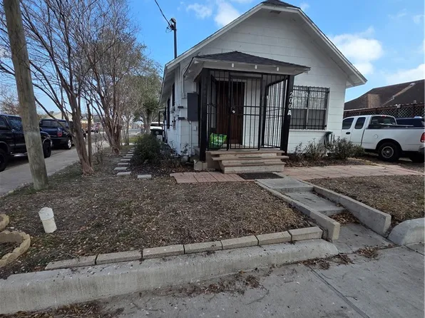 200 Clemmer St, Corpus Christi, TX