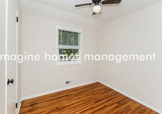 109 105th Ave NE — Photo 8