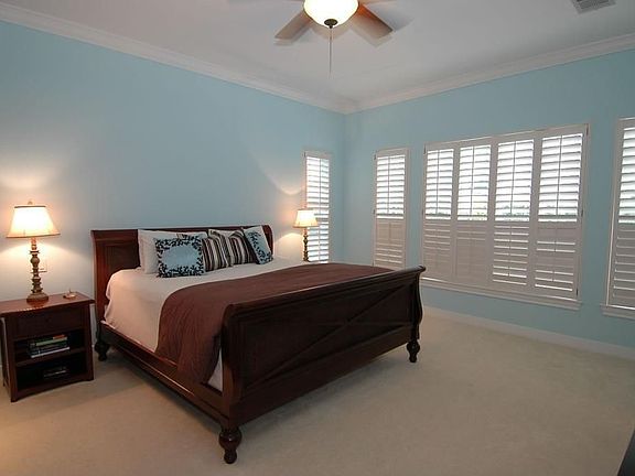 5th image of 13 Shetland Isle Ct