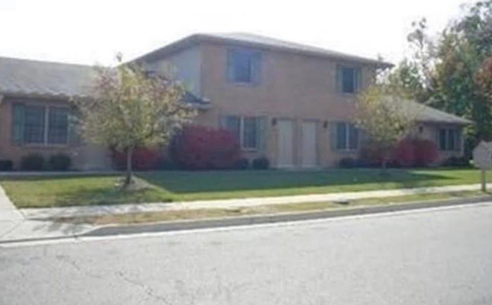 1st image of 1105 Van Way #1105