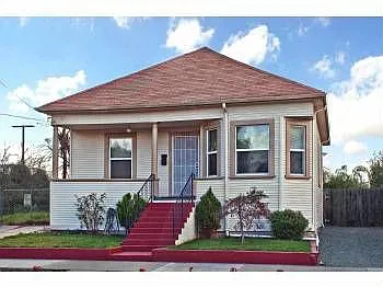 1295 Vine St photo 1