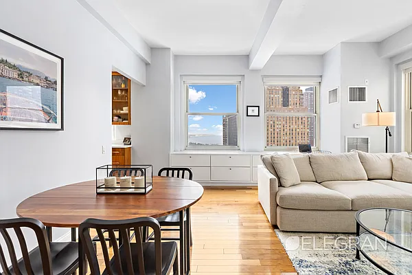 Sold by (Legacy) Elegran | media 6