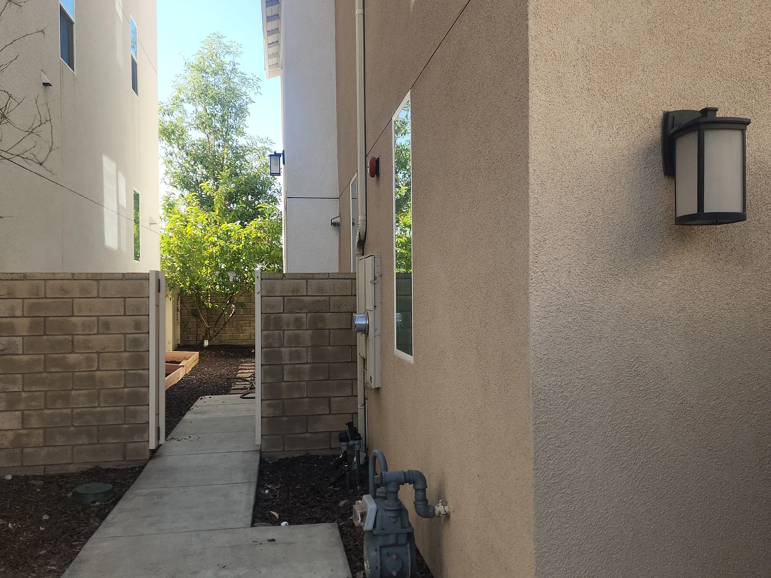 1 bed, 2146 sqft, $1,000 — Photo 1