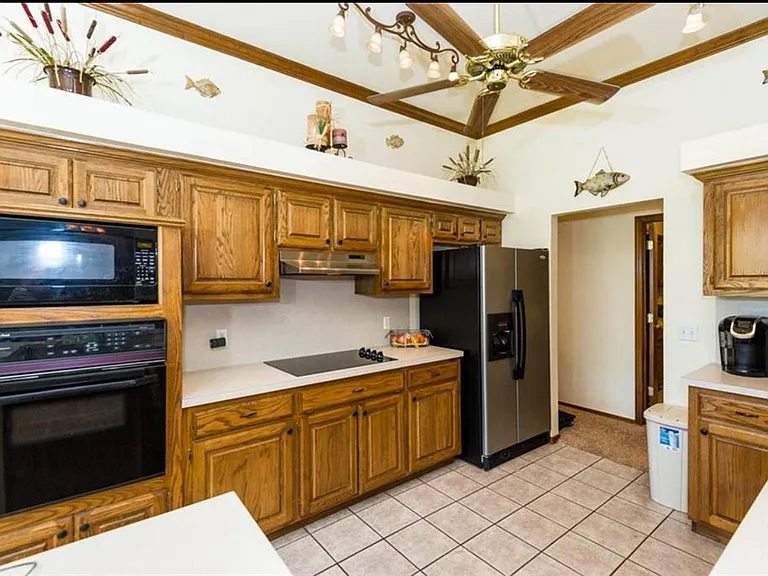 1205 W Spoon Ter — Photo 4