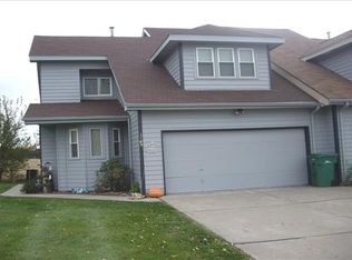 1109 Grenoble Dr, Bellevue, NE 68123