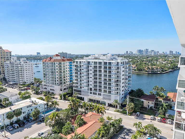 336 N Birch Rd #PENTHOUSE — Photo 47