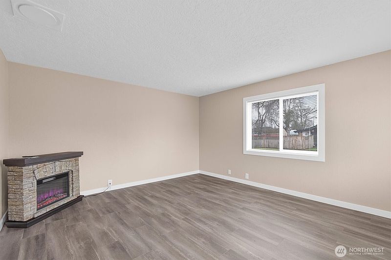 4th image of 714 S 7th Avenue